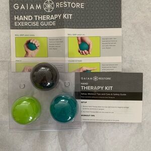 NWOT Gaiam Restore Hand Therapy Kit